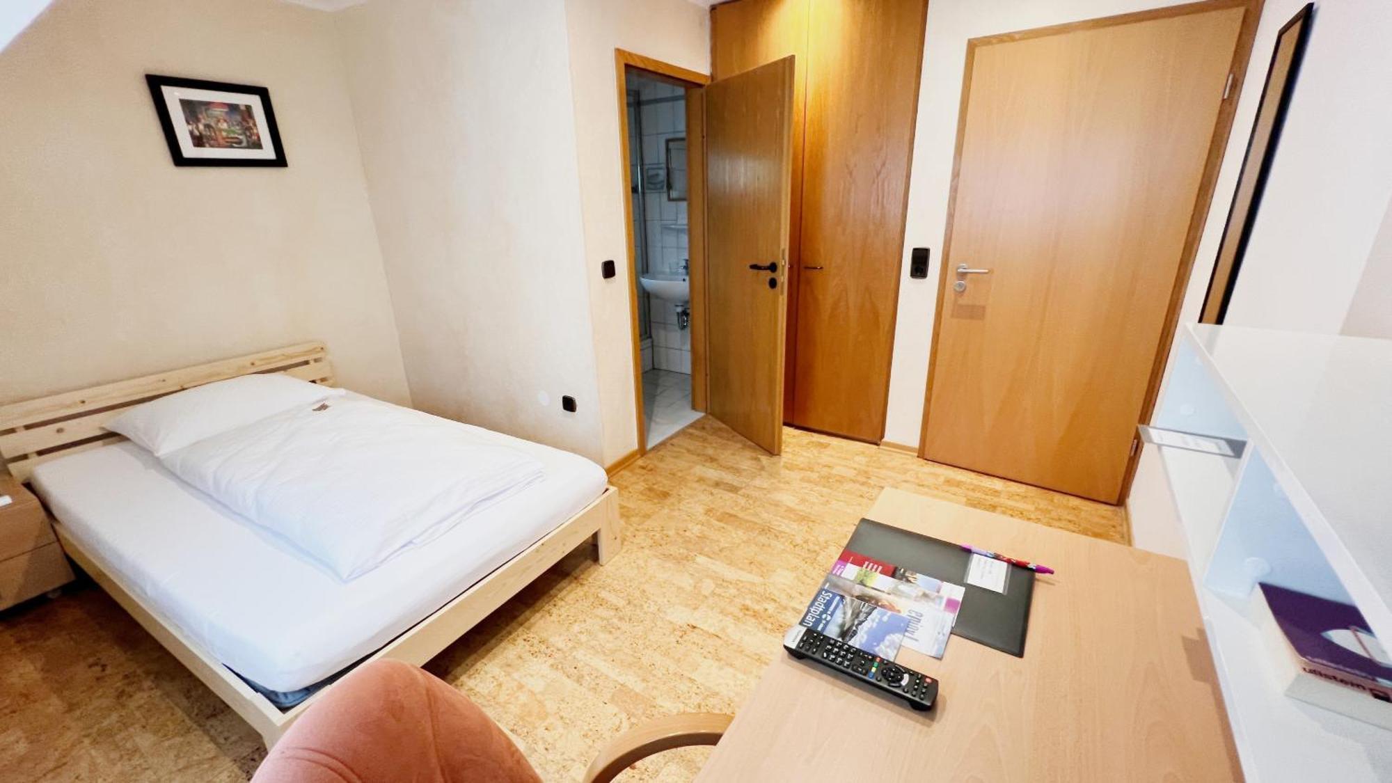 Hotel Zur Loreley - Garni سانكت غور المظهر الخارجي الصورة