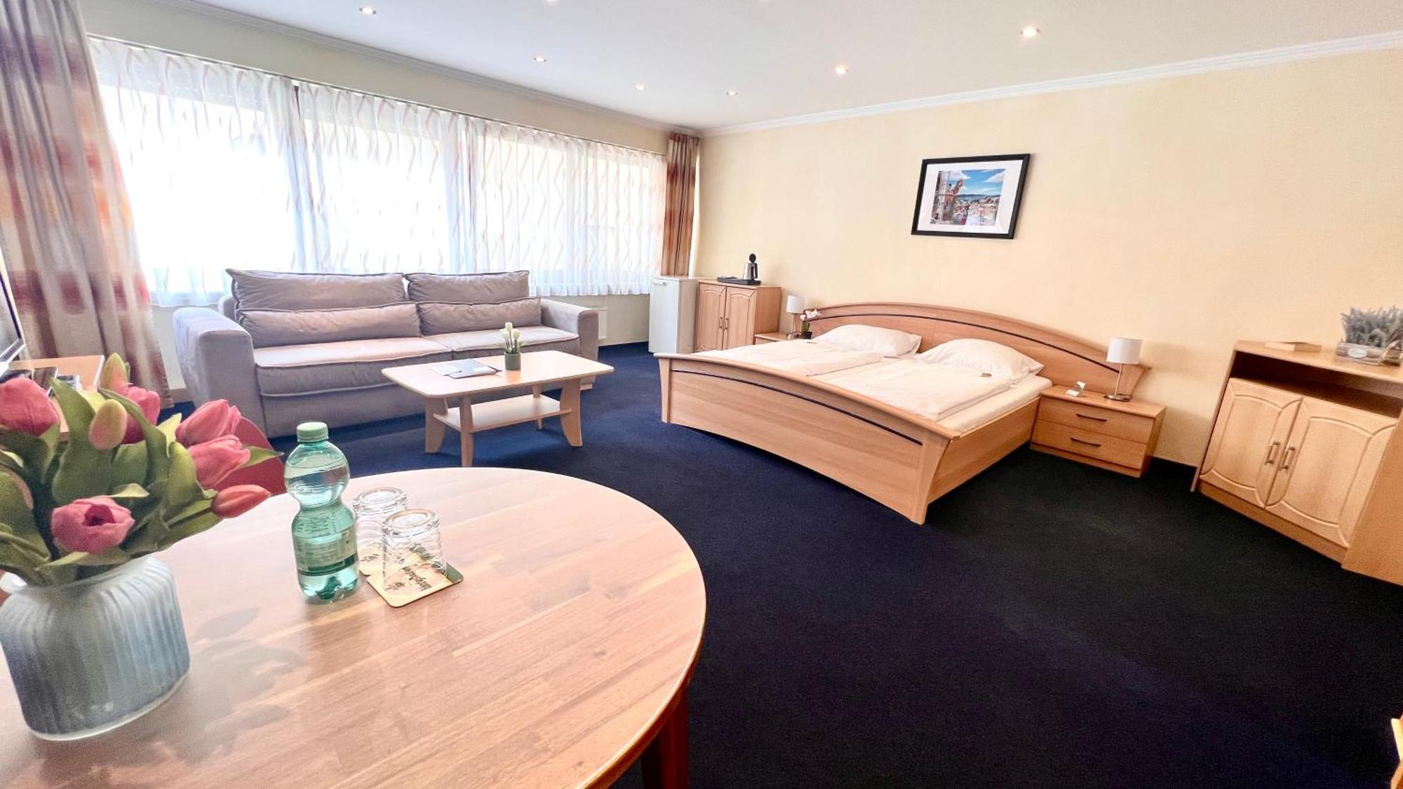 Hotel Zur Loreley - Garni سانكت غور المظهر الخارجي الصورة