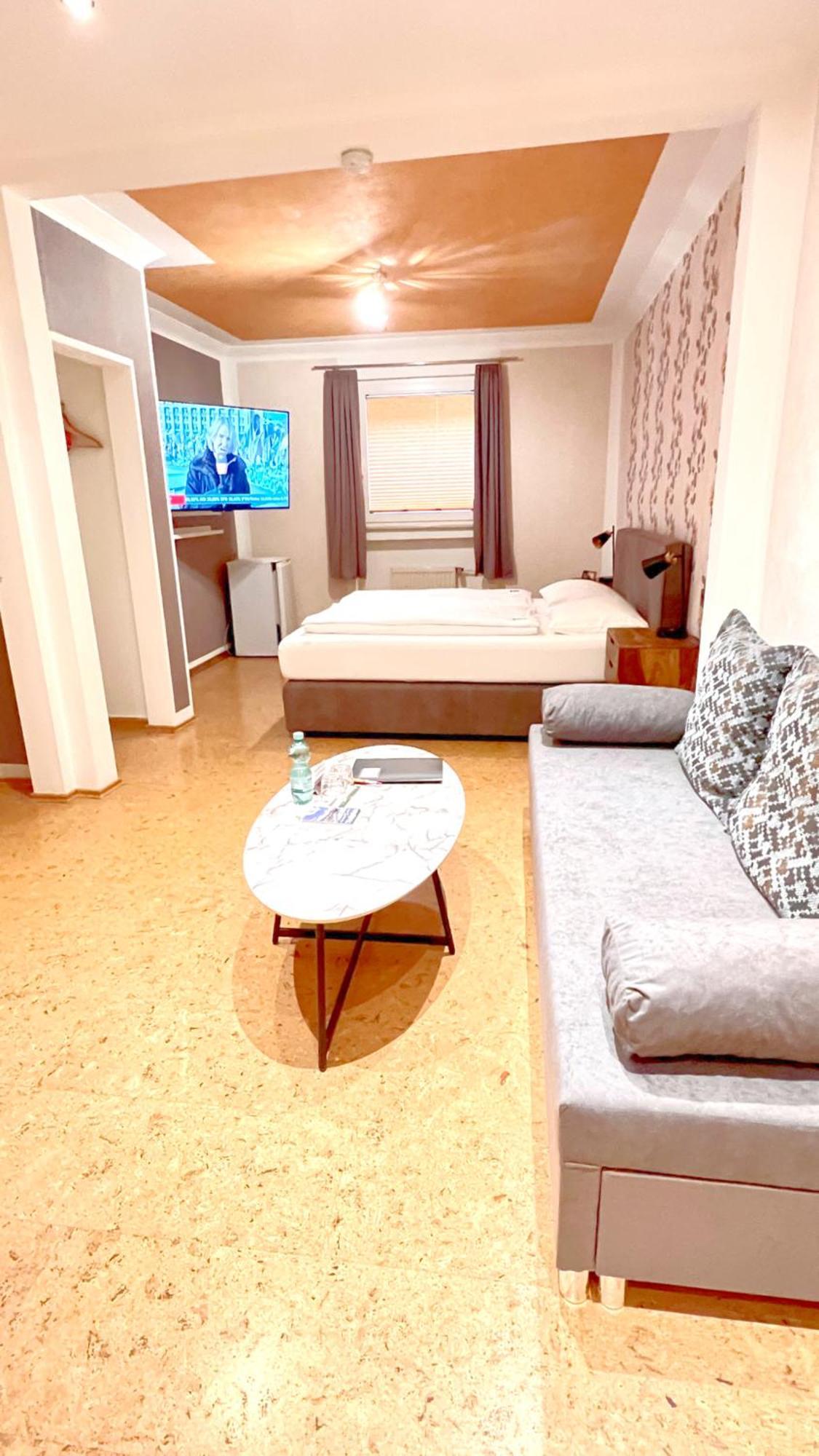Hotel Zur Loreley - Garni سانكت غور المظهر الخارجي الصورة